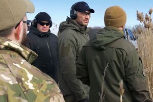 Брат мера Києва Віталія Кличка, український боксер Володимир Кличко подякував воїнам за мужність і побажав перемоги