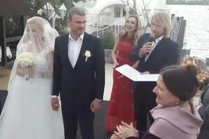 Винник в 2017 году был ведущим на свадьбе Мирзояна и его второй жены, украинской певицы Тони Матвиенко