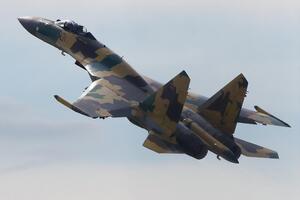 Гемптон підкреслив, що у повітряному бою не робив би ставки на російські літаки (на фото Су-35)