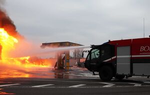 Рятувальники ліквідували пожежу на АЗС