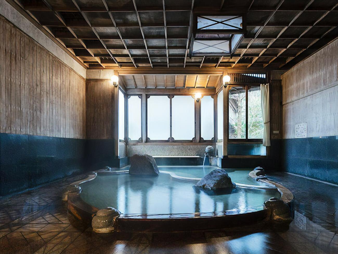 В банях отеля обнаружили многократное превышение уровня опасных бактерий