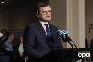 По словам Кулебы, сейчас украинские дипломаты "достают" снаряды для военных из разных стран