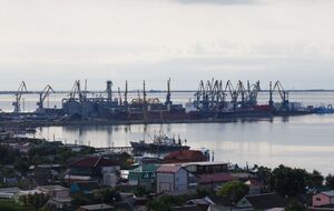 В акватории порта Бердянск отмечена транспортировка вражескими буксирами российской самоходной баржи, загруженной пшеницей, указали в Генштабе ВСУ