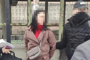 Женщину задержали во время фотофиксации объекта