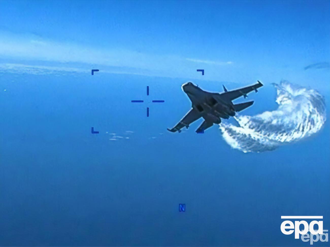 США оприлюднили відео, на якому російський Су-27 скидає паливо на MQ-9 Reaper