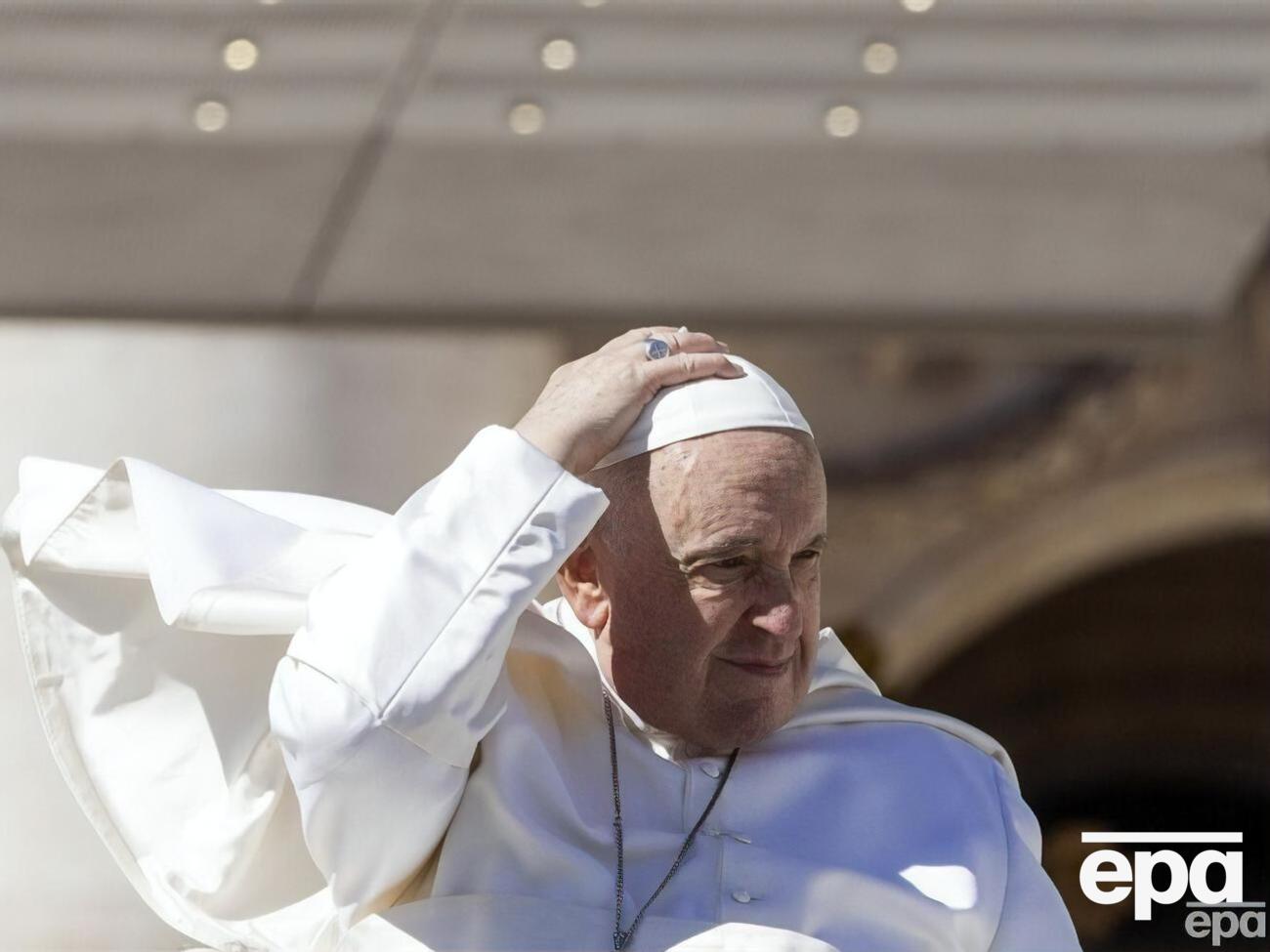 Папа римский пока не входит в альянс поддержки Украины, считают в МИД