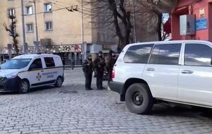 Мужчина никому не угрожал, гранату и пистолет согласился сдать добровольно, отметили в полиции