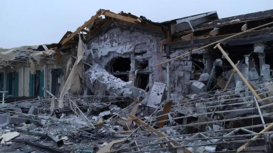 У Запоріжжі після нічного обстрілу 18 березня серйозно пошкоджено будівлю ресторану