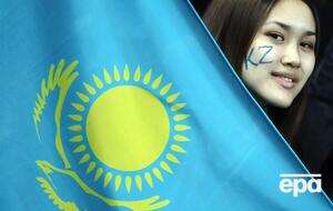 У Казахстану росіяни просять про імпорт "навіть матеріалів для банківських карток"