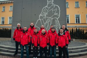В Антарктику вирушило 14 людей, із них дев'ятеро науковців