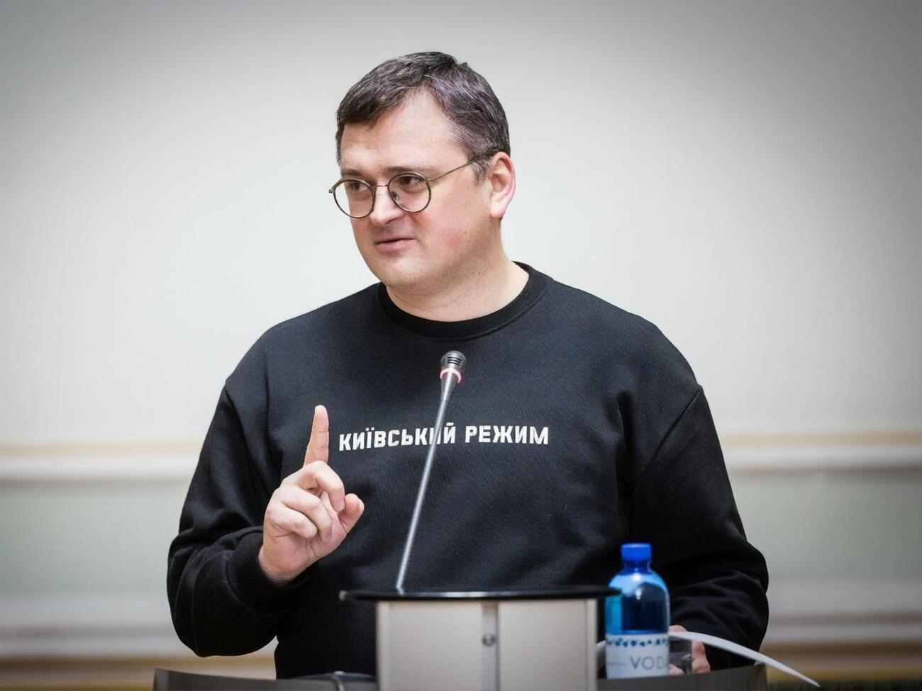 Кулеба родился в 1981 году в Сумах