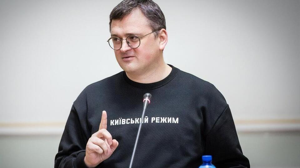 Кулеба родился в 1981 году в Сумах