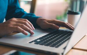 У відомстві попередили про небезпеку завантаження зламаного програмного забезпечення