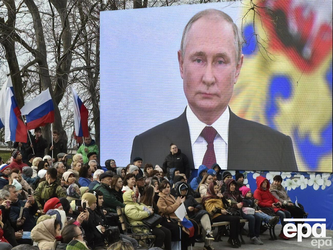 В Кремле заявляли, что Путин приезжал в оккупированный Мариуполь ночью