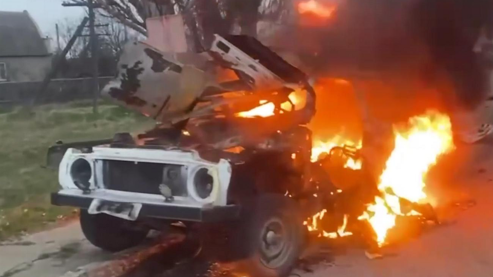 Неподалік Олешків вибухнула "Нива", у якій їхала сім'я "командира взводу ППС"