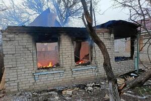 Господарі домоволодіння, яке обстріляли окупанти, евакуювалися