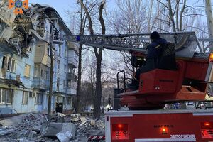 З дому евакуювали 20 людей, із них трьох госпіталізували з травмами
