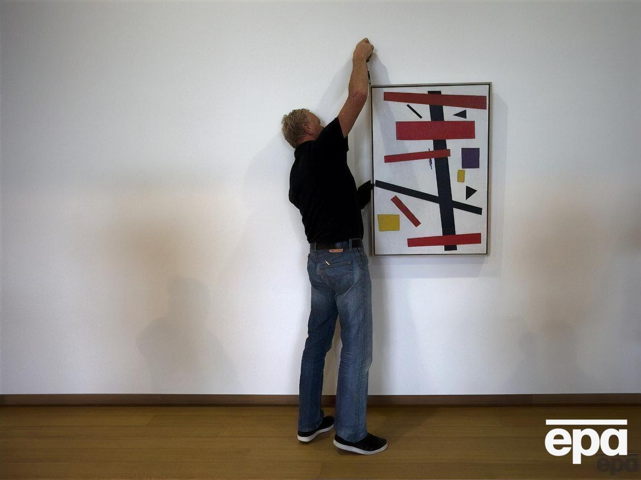 В Стеделек-музее собрана самая большая коллекция работ Малевича