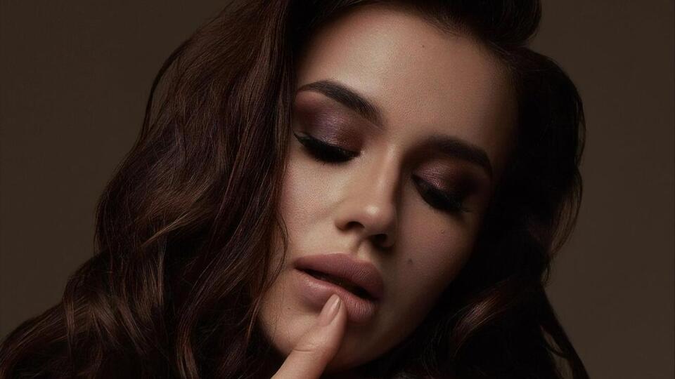 Лозовицька засвітила форми в новому фотосеті