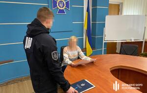 Подозреваемая служит в СБУ с 1996 года