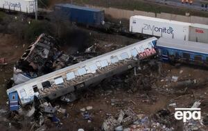 На месте катастрофы продолжается спасательная операция