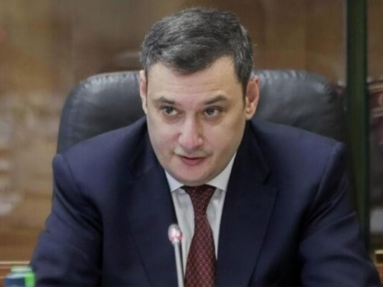 Хинштейн заявил, что в Брянской области в результате подрыва машины на мине получили ранения четверо росгвардейцев