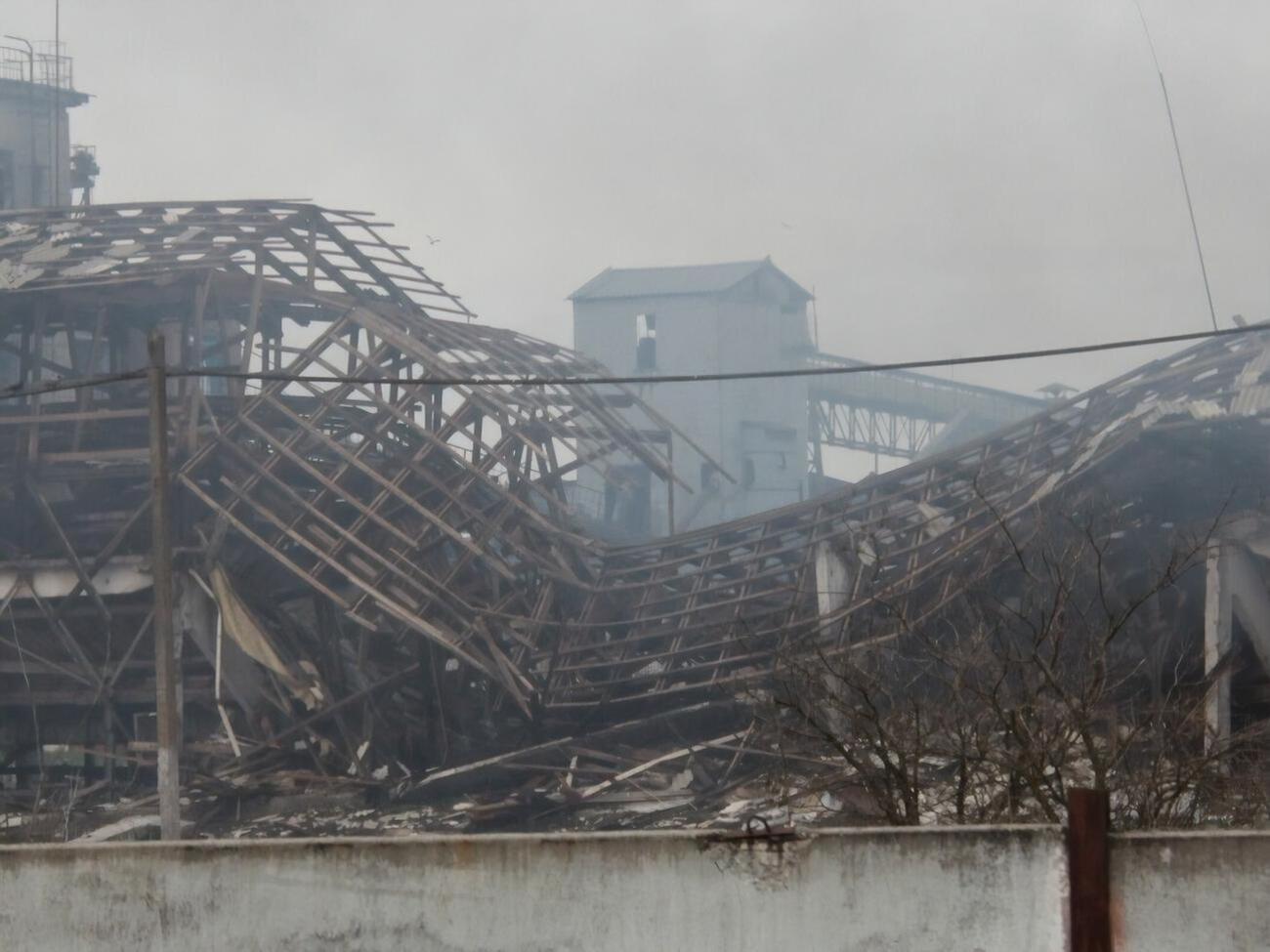 Оккупанты продолжают ежедневные обстрелы жилых кварталов и гражданской инфраструктуры