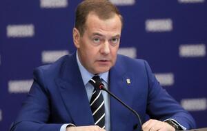 Медведєв вважає, що рішення МКС про арешт Путіна нібито руйнує систему міжнародного права