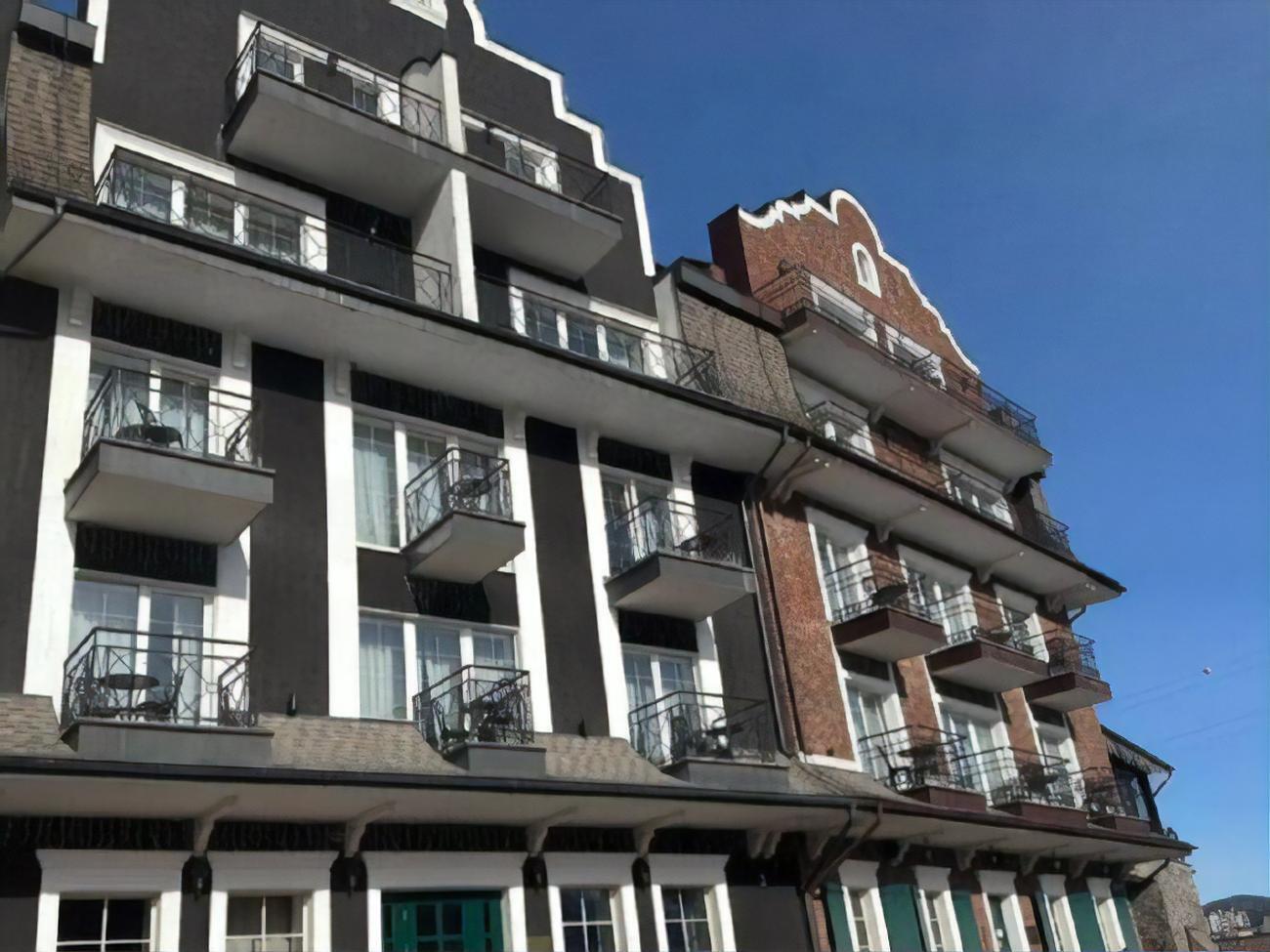 Серед вилученого &ndash; готельний комплекс на лижному курорті Буковель в Івано-Франківській області