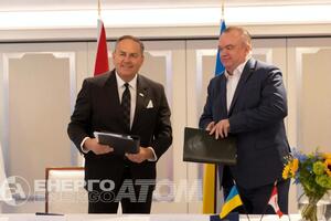 Соглашение в Лондоне 19 марта подписали президент Cameco Тим Гитцель и президент "Энергоатома" Петр Котин