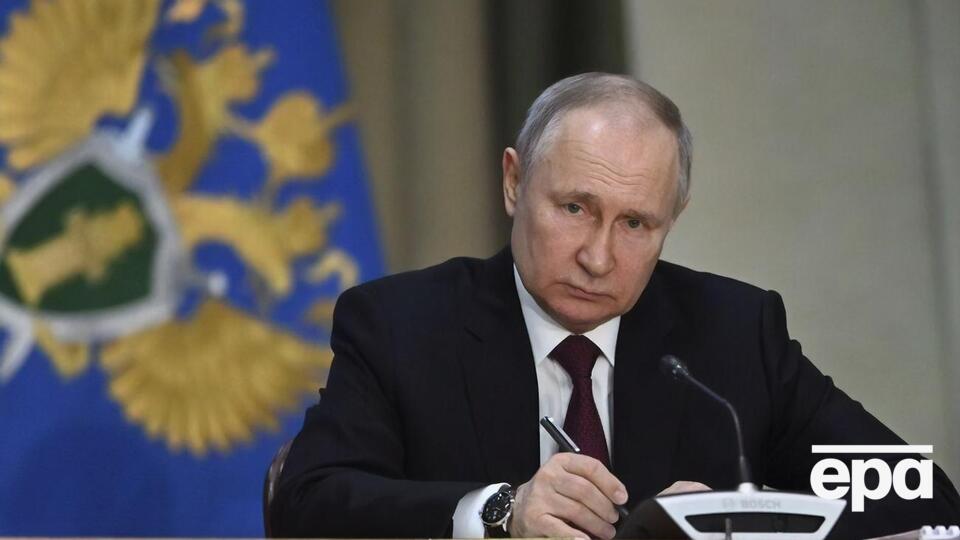 17 марта МУС выдал ордер на арест Путина