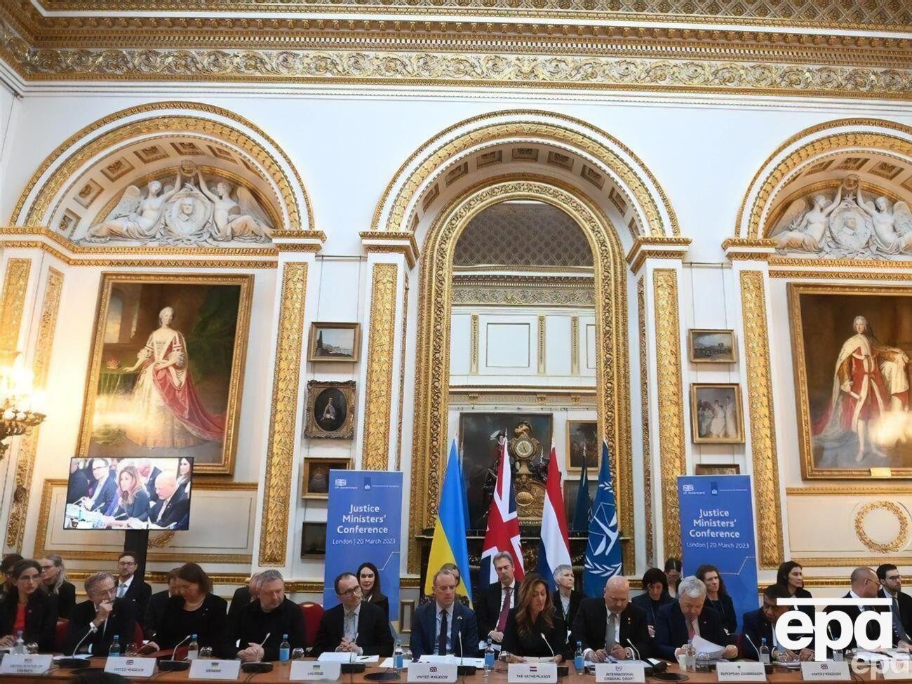 На заході, за даними ЗМІ, зібралися представники 40 країн