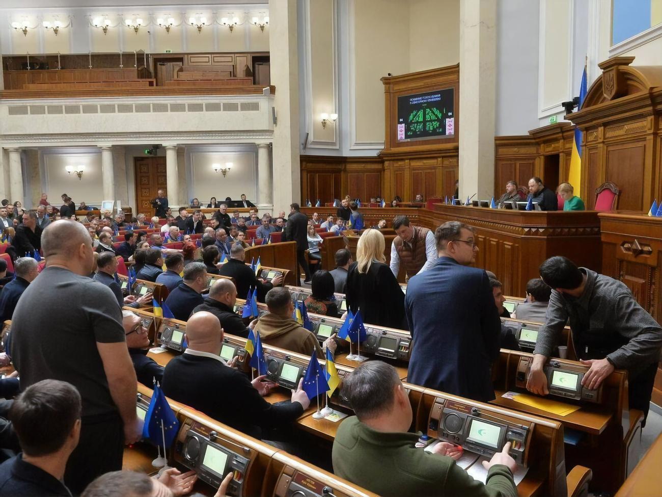 Рада схвалила постанову про звернення щодо притягнення до відповідальності винних у скоєнні тяжких злочинів в Україні