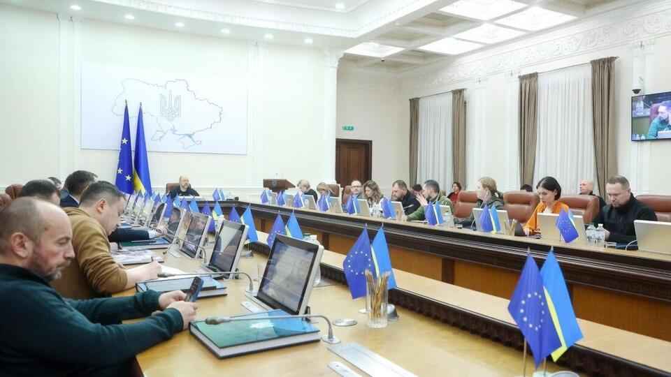 Шмыгаль предложил Раде назначить вице-премьер-министра Украины по инновациям, развитию образования, науки и технологий, министра образования и главу Минстратегпрома