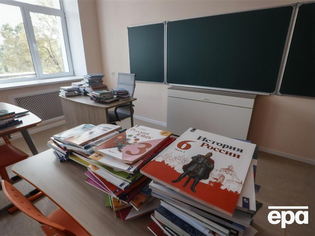 Россияне продолжают насаждать свою пропаганду среди украинских детей, заявил Андрющенко