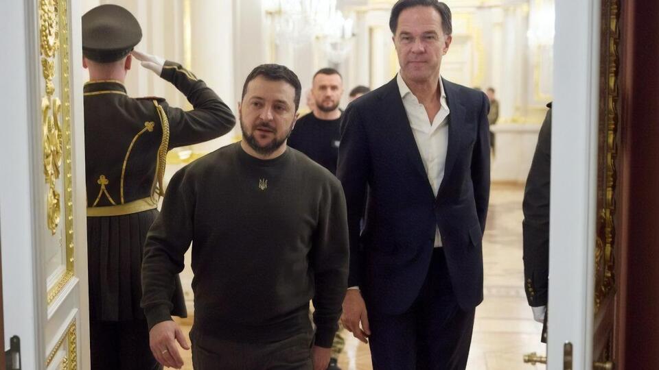 Зеленський розповів, що обговорив із Рютте "практичну реалізацію" української формули миру