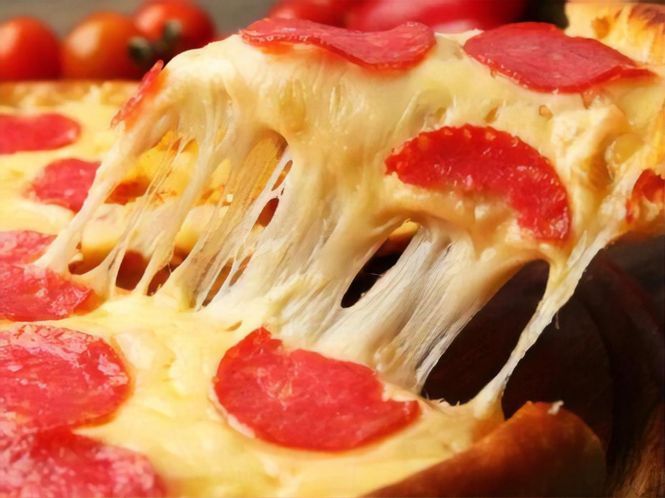 Для пиццы подойдет любая начинка