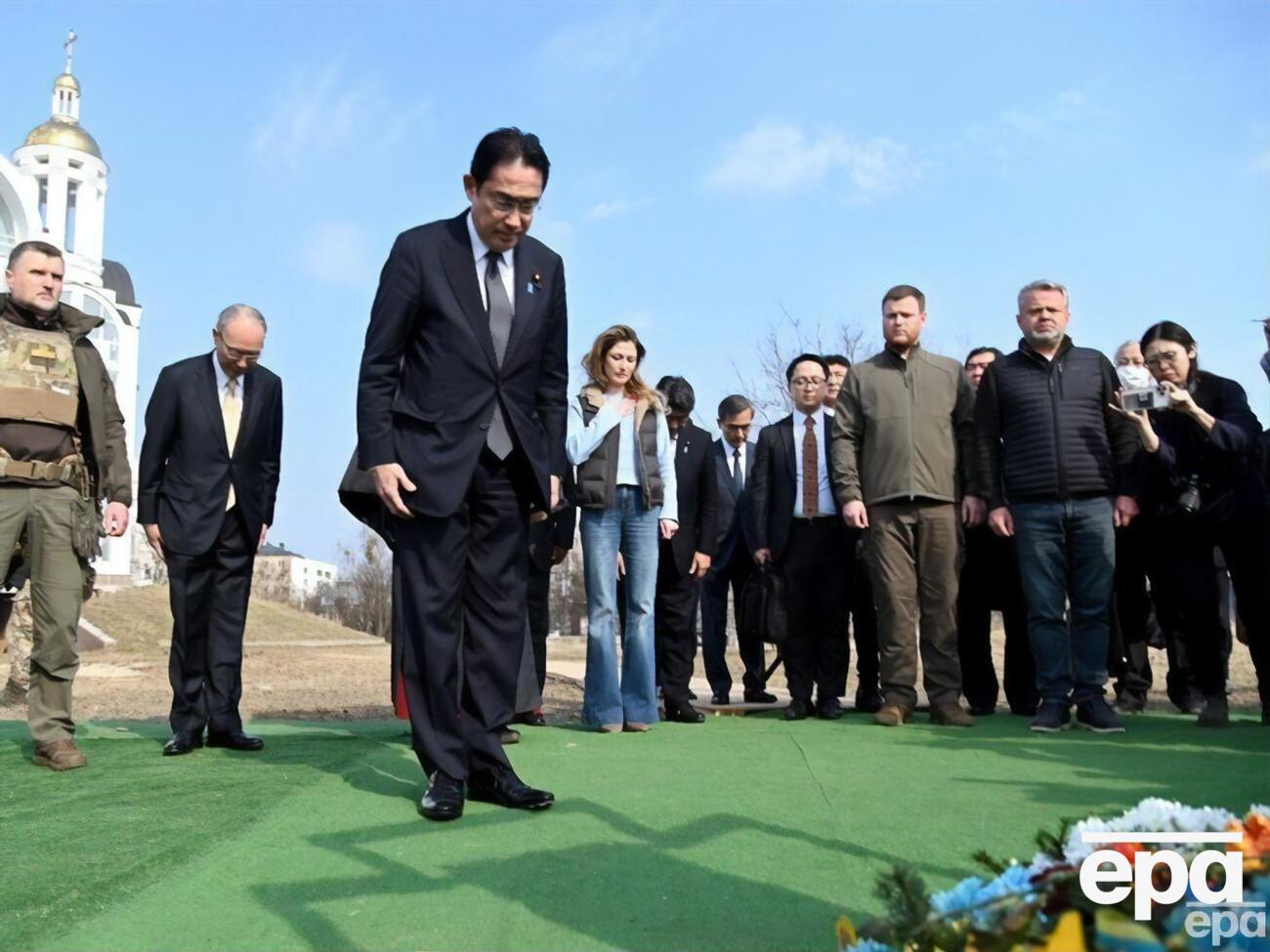 Кисида возложил цветы возле храма Святого апостола Андрея Первозванного в Буче