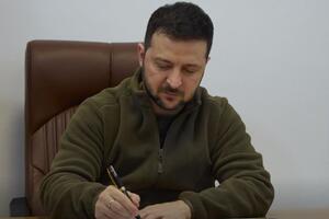Відзнаки "Місто-герой України" Зеленський надав 10 містам