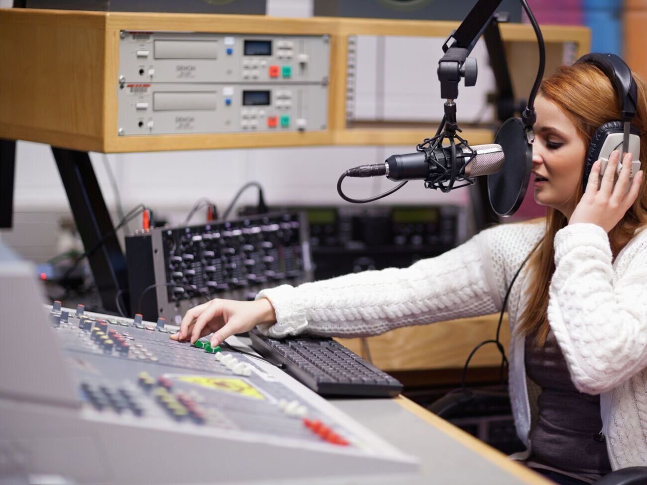 Инструкции слышала аудитория нескольких радиостанций