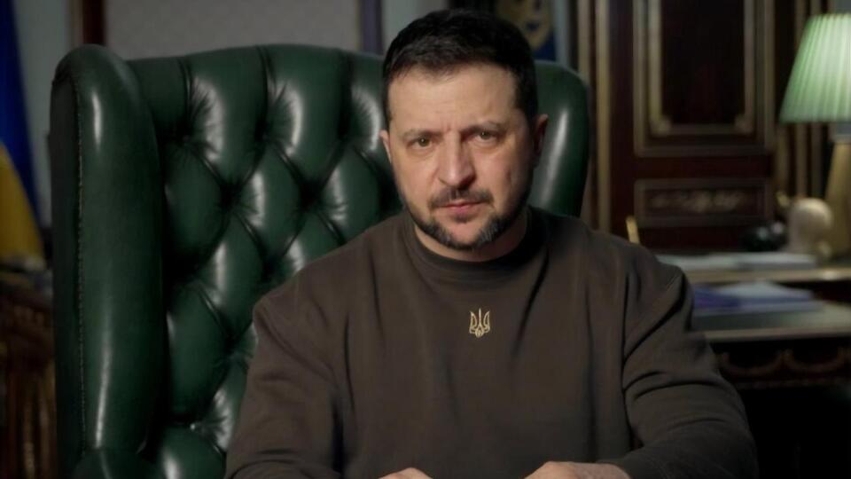 Зеленский на фоне российской атаки дронов призвал к соблюдению санкционного режима против РФ