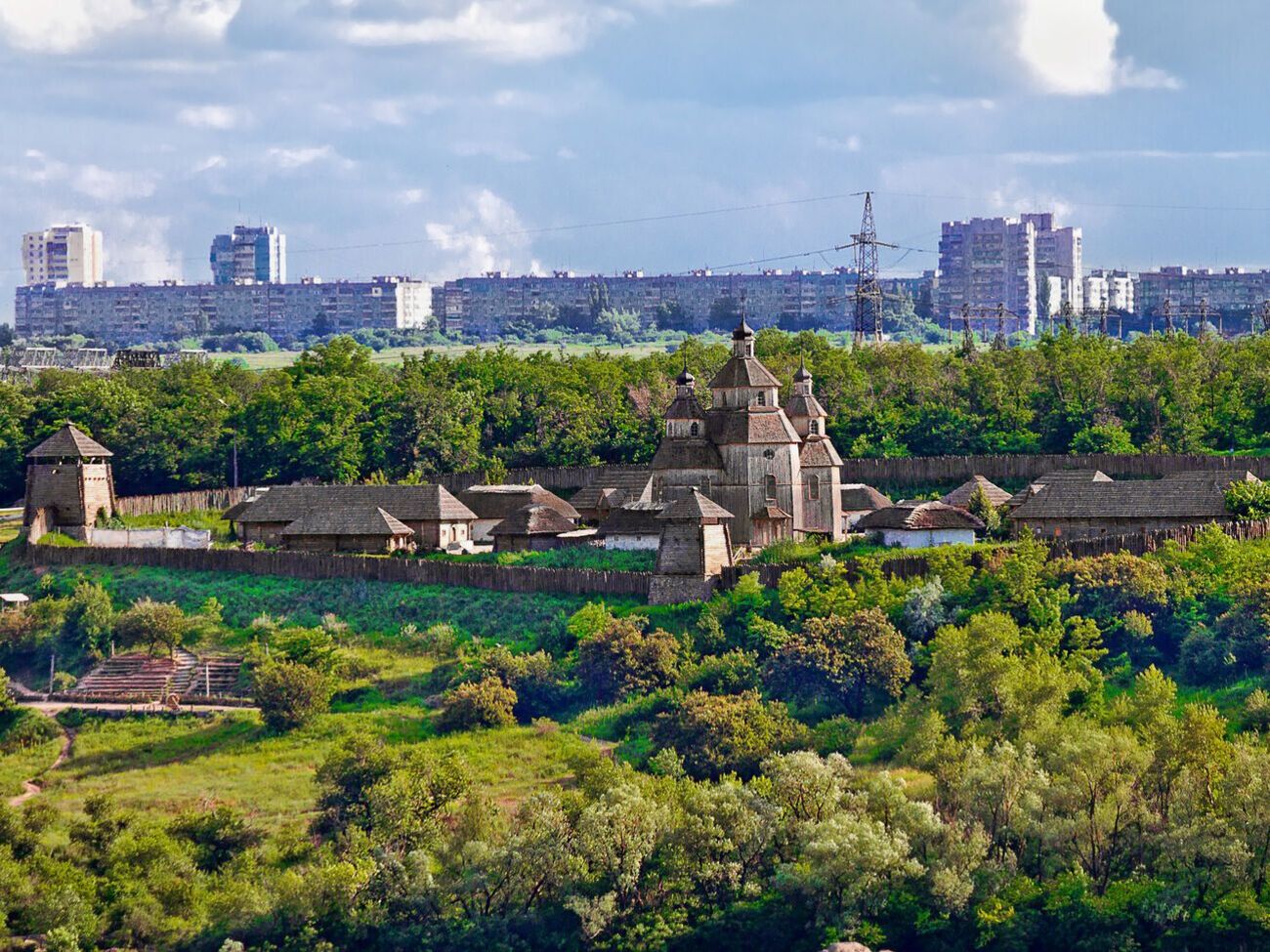 Окупанти знову атакують Запоріжжя