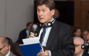 Китайцы мыслят примерно так: Байден приезжал в Киев и обозначил сферу своего влияния, а Си Цзиньпин приехал в Москву и сделал то же самое