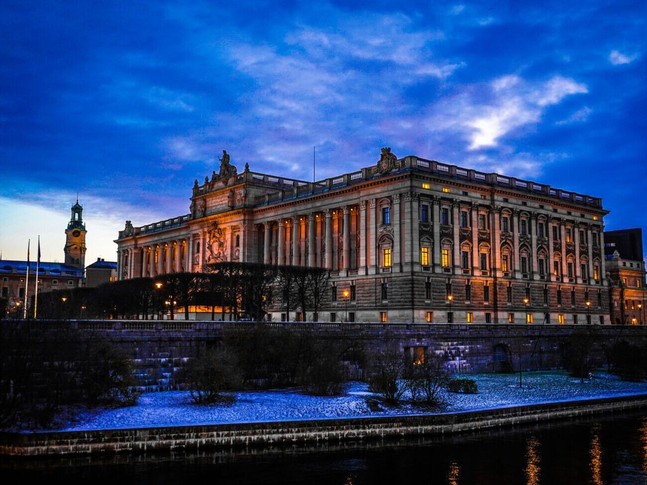 За одобрение вступления страны в НАТО проголосовали 269 парламентариев