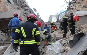 Разбор завалов в Ржищеве продолжается, отметили в ГСЧС