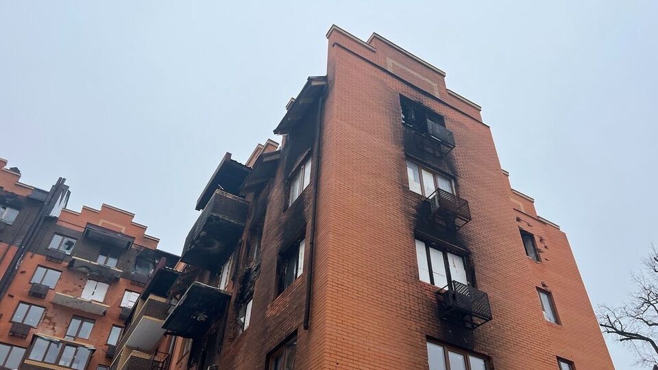 В разрушенном или поврежденном от обстрелов жилье проживает более 2 млн украинцев