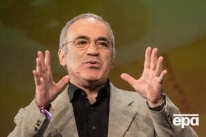 Каспаров: Император Си Цзиньпин нанес королевский визит Пу Тину, губернатору провинции на севере Китая. Си сиял, Путин выглядел слугой