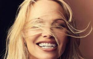 У липні Андерсон виповниться 56 років