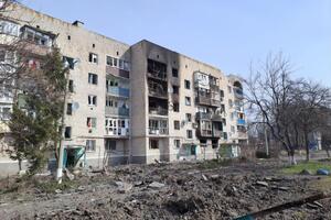 В результате российских обстрелов разрушены дома, есть погибшие и раненые