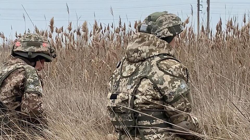 Украинские военные "достаточно результативно" работают на юге, сказала Гуменюк (на фото – учения бойцов 22-й ОМБР)